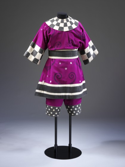 Léon Bakst, Costume de Brigand pour Daphnis et Chloé, 1912. Laine Peinte, Flanelle Et Coton. © V&A Images / Victoria And Albert Museum, Londres. S.635-1980 Léon Bakst, Costume of Brigand for Daphnis et Chloé, 1912. Wool, Paint, Flannel and Cotton. Photo courtesy Musée national des beaux-arts du Québec Léon Bakst, Costume de Brigand pour Daphnis et Chloé, 1912. Laine Peinte, Flanelle Et Coton. © V&A Images / Victoria And Albert Museum, Londres. S.635-1980 Léon Bakst, Costume of Brigand for Daphnis et Chloé, 1912. Wool, Paint, Flannel and Cotton. Photo courtesy Musée national des beaux-arts du Québec