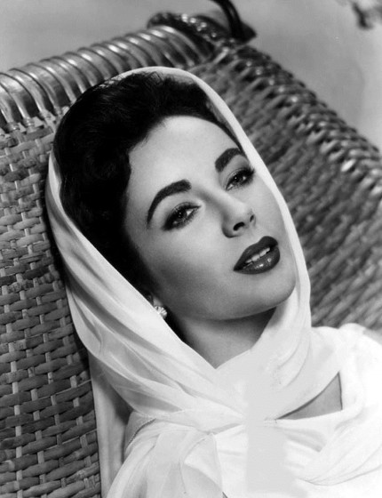 Elizabeth Taylor photo copped from toptenz.net Elizabeth Taylor photo copped from toptenz.net