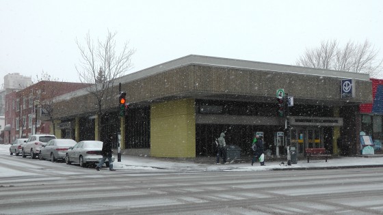 The northern entrance to Métro Joliette. The northern entrance to Métro Joliette.