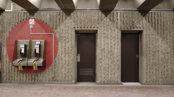 More of the corridor at the Métro Joliette. More of the corridor at the Métro Joliette.