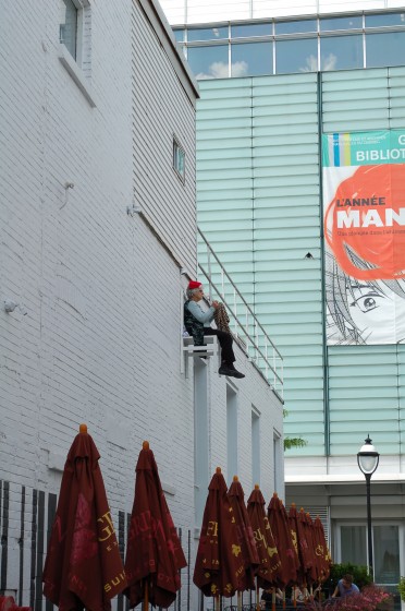 x-mal Mensch Stuhl by Angie Hiesl and Roland Kaiser at the Festival TransAmériques