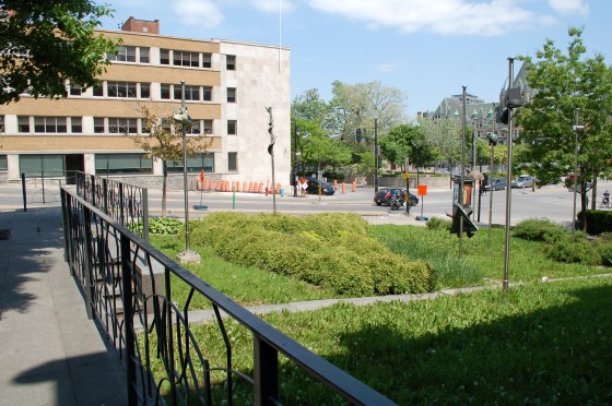 Le Jardin de Lyon by Jean-François Gavoty and Guerric Péré Le Jardin de Lyon by Jean-François Gavoty and Guerric Péré