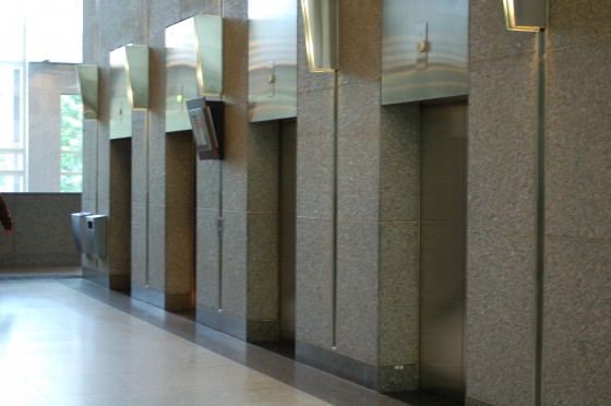 The elevators at 1000 de La Gauchetiere The elevators at 1000 de La Gauchetiere