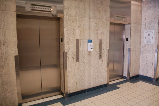 The elevators at 1001 de Mainsonneuve E The elevators at 1001 de Mainsonneuve E
