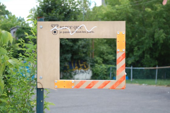 Then I read it (in English I pass by here everyday) Then I read it (in English I pass by here everyday)