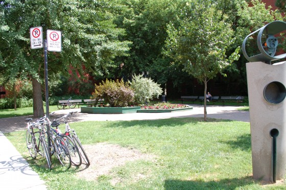 Parc Claude-Jutra, Clark and Prince-Arthur